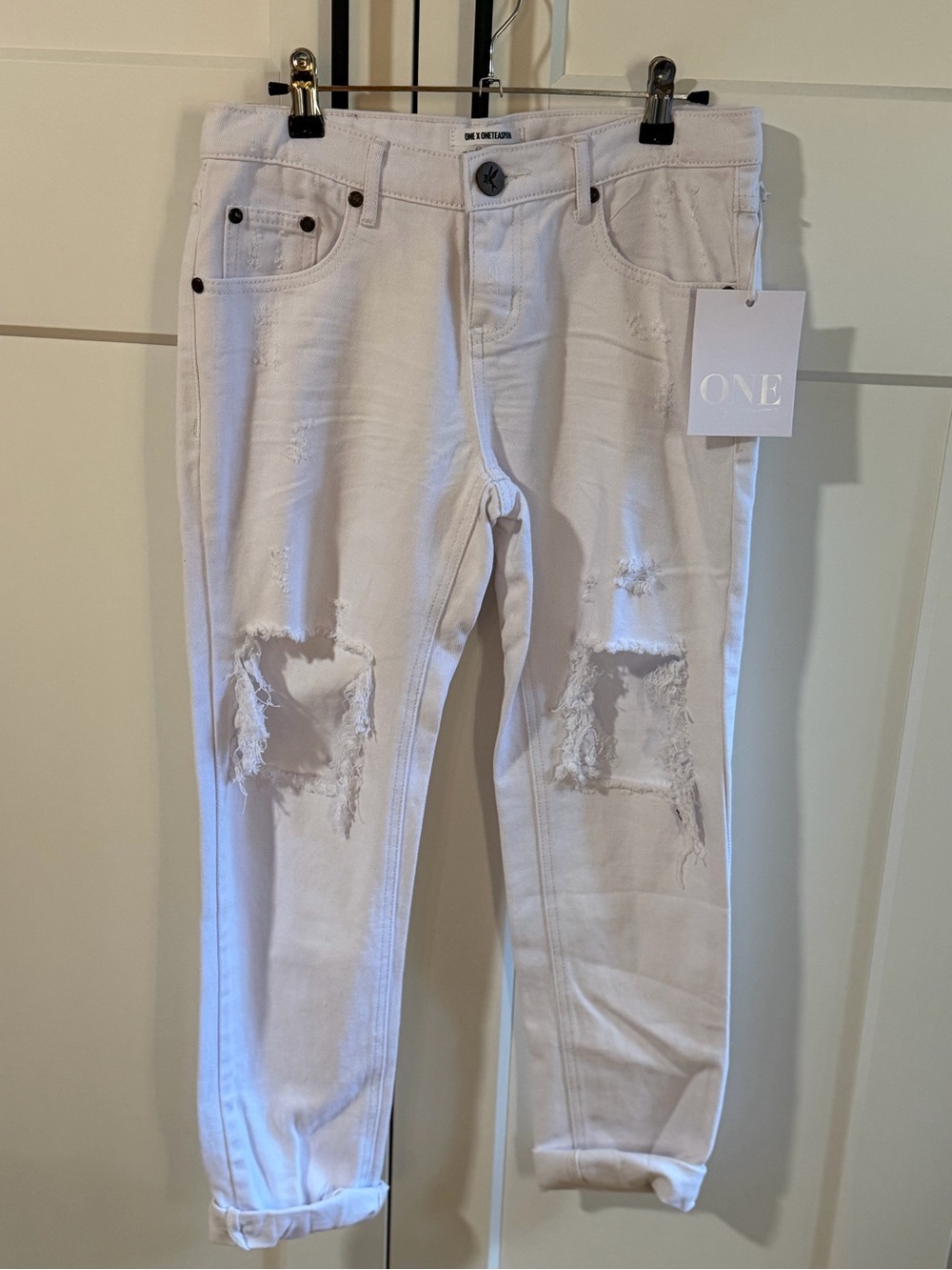 One Teaspoon Women’s White Distressed Slim Straight Jeans